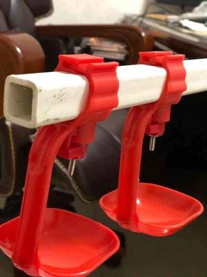 Dây chuyền uống nước gia cầm bằng ống vuông 25 mm Ống nước cho gà bằng nhựa PVC