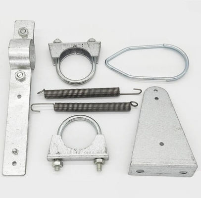 Dây chuyền thức ăn cho gà hoàn toàn tự động 450kg / H với ống mạ kẽm phễu